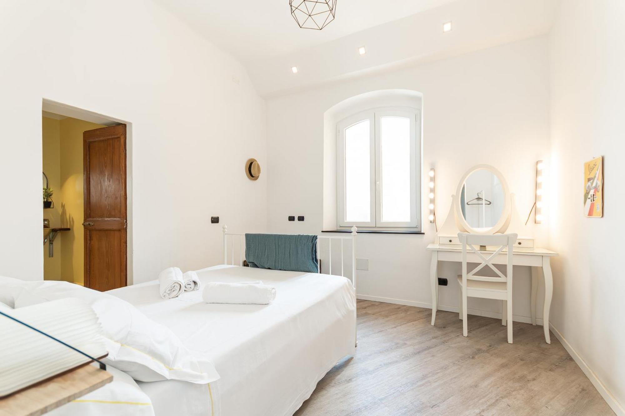 Spacious 3-Bedroom Apartment - 10 Min To City Center & 5 Min To Gaslini Hospital Génova Exterior foto