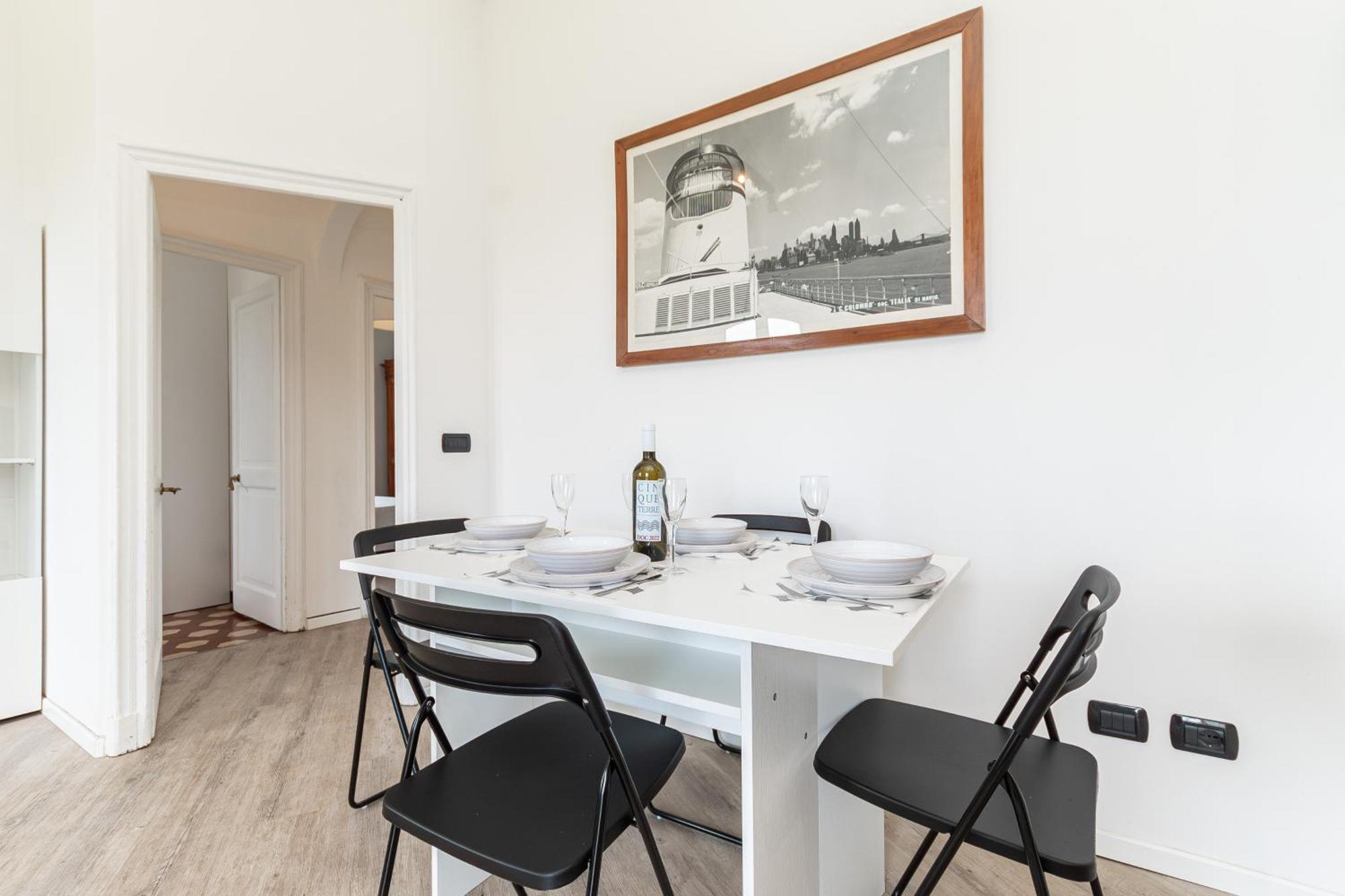 Spacious 3-Bedroom Apartment - 10 Min To City Center & 5 Min To Gaslini Hospital Génova Exterior foto