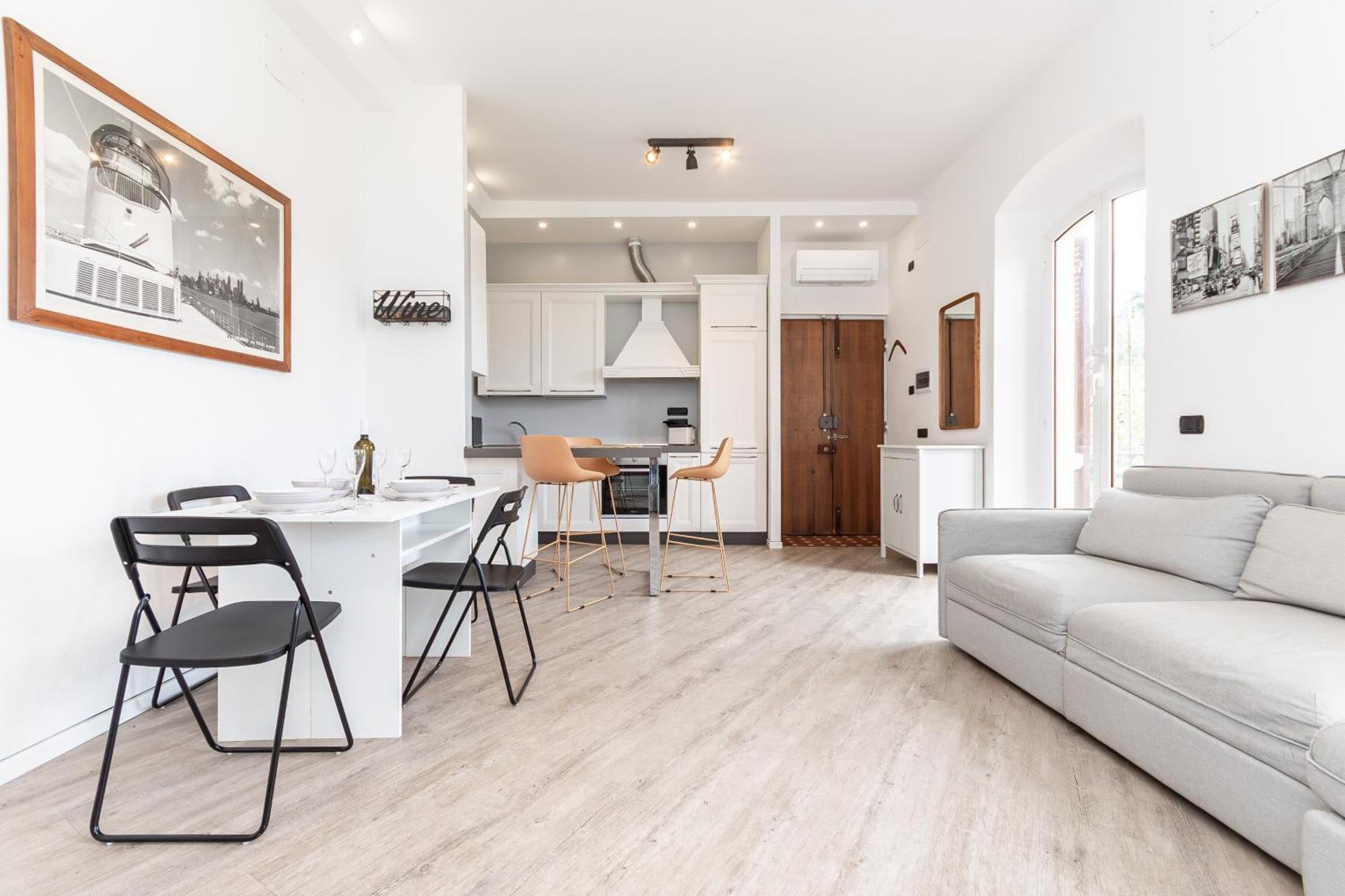 Spacious 3-Bedroom Apartment - 10 Min To City Center & 5 Min To Gaslini Hospital Génova Exterior foto